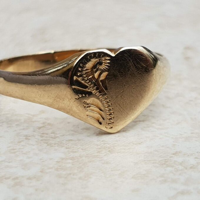 Sale – Heart Signet Ring in 9ct Gold, a UK O 1/2 or a US 7 1/2.
