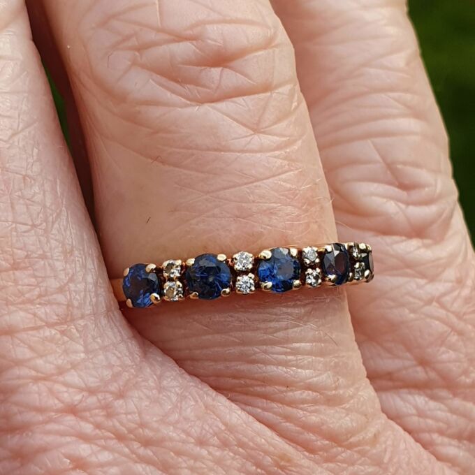 Sapphire and Diamond Ring in 18ct Gold, a UK O or a US 7 1/2