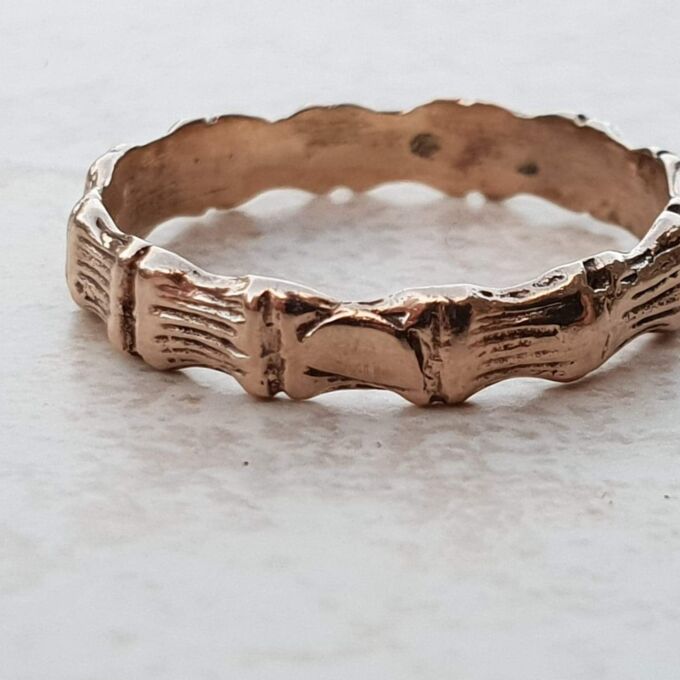 Vintage Bamboo Patterned Band in 9ct Gold, a UK (almost) N or a US 6 3/4.