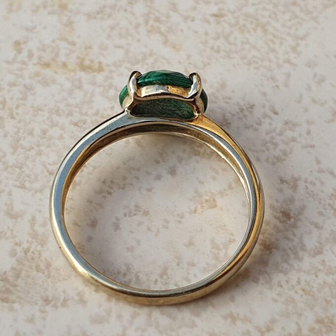 Reserved – Malachite Ring in 9ct Gold, a UK J 1/2 or a US 5 1/4