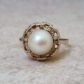 Pearl Solitaire Ring in 9ct Gold.