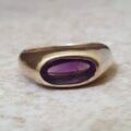 Oval Amethyst Signet Ring in 9ct Gold, a UK H 1/2 or a US 4 1/4