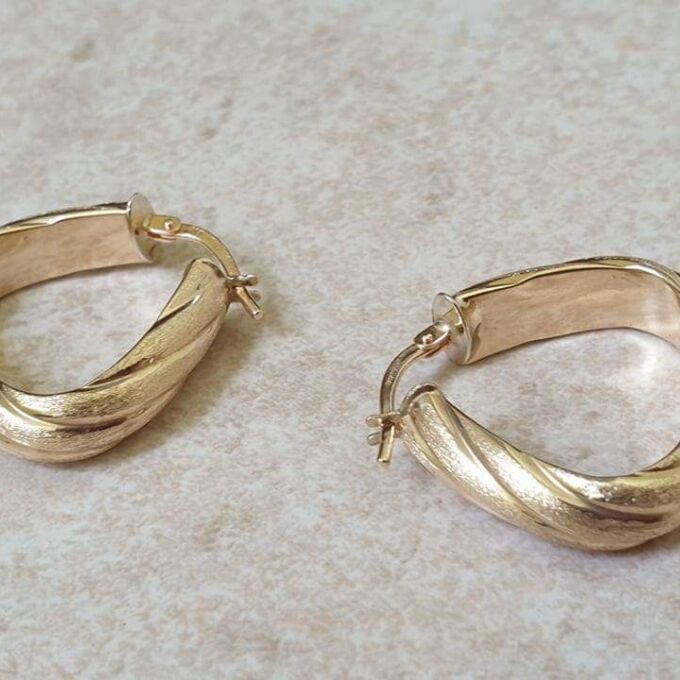 Gorgeous Italian Hoop Earrings in 14ct Gold