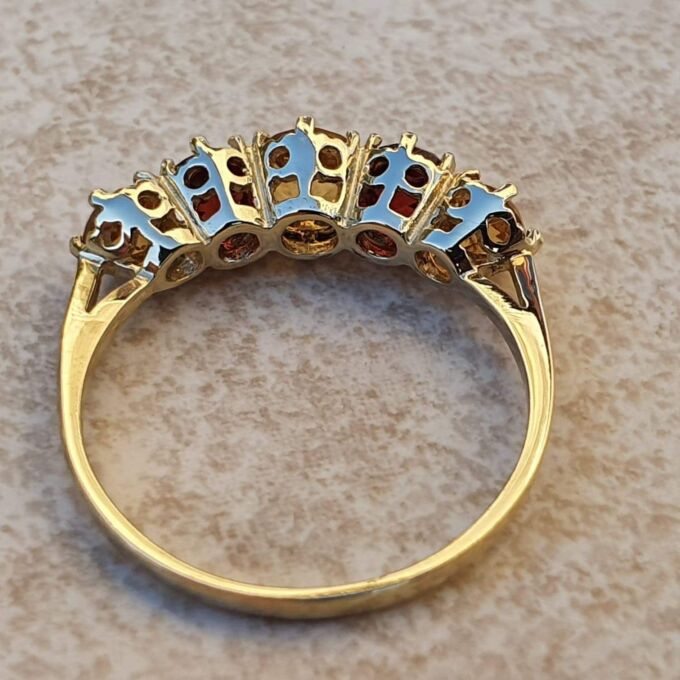 Garnet and Citrine Ring in 9ct Gold, a UK Q1/2 or a US 8 3/4