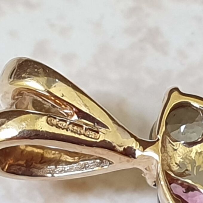 Multi Sapphire Cluster Pendant in 9ct Gold