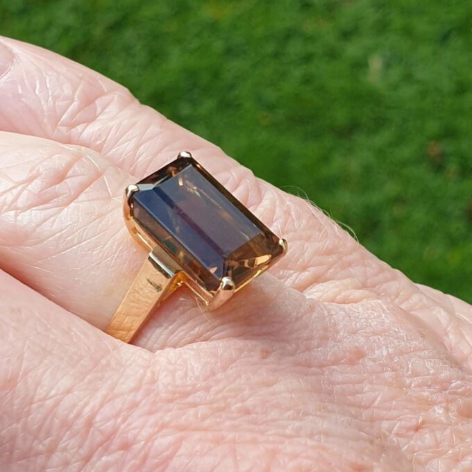 Smoky Quartz Solitaire Ring in 14ct Gold.