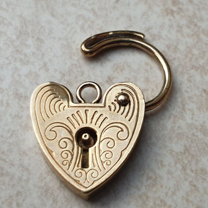 Small Engraved Heart Padlock in 9ct Gold