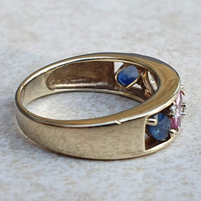 Multi Sapphire Ring in 9ct Gold, a UK M 1/2 or a US 6 3/4