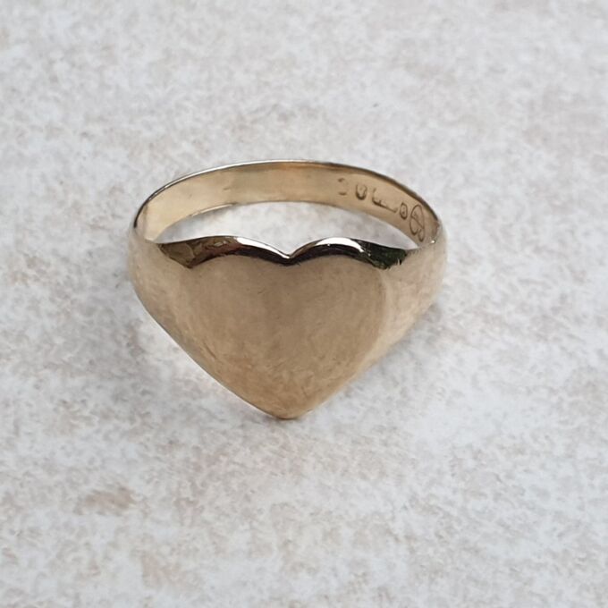 Simple Heart Signet Ring in 9ct Gold