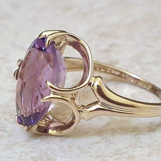 Reserved – Oval Amethyst Solitaire Ring in 9ct Gold.