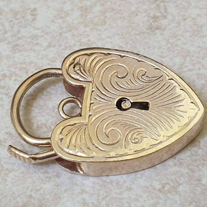 Large Engraved Padlock in 9ct Gold