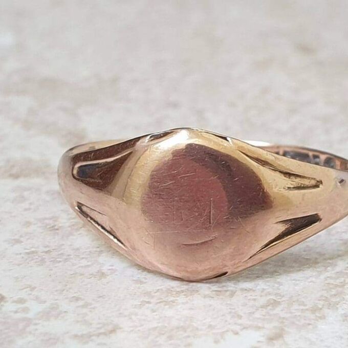 Edwardian Signet Ring in 9ct Rose Gold.