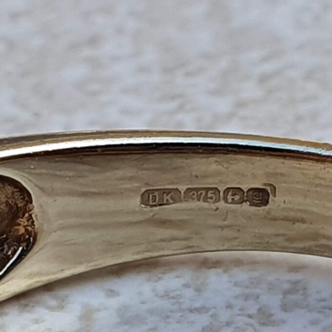 Multi Sapphire Ring in 9ct Gold, a UK M 1/2 or a US 6 3/4