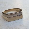 Oblong Diamond Set Signet Ring in 9ct Gold, a UK O 1/2 or a US 7 1/2