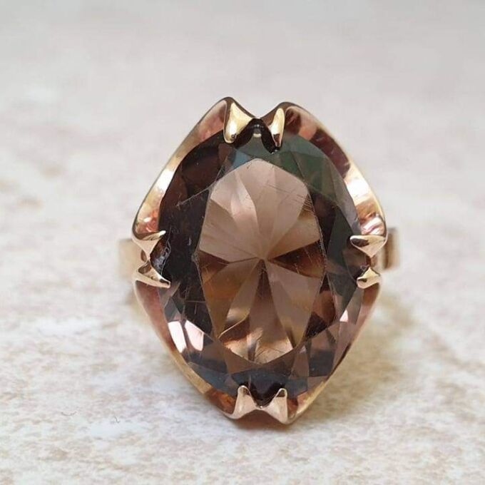 Bold Smoky Quartz Ring in 9ct Gold.