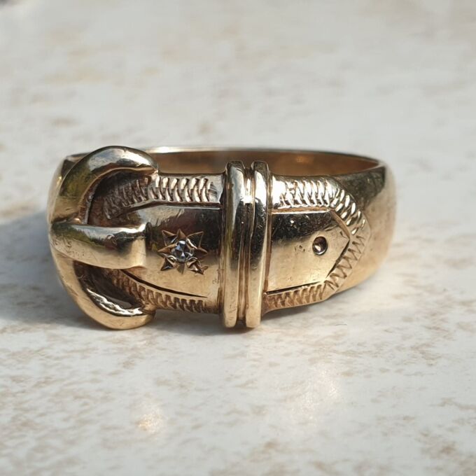 Diamond Set Buckle Ring in 9ct Gold, a UK S or a US 9 1/2.