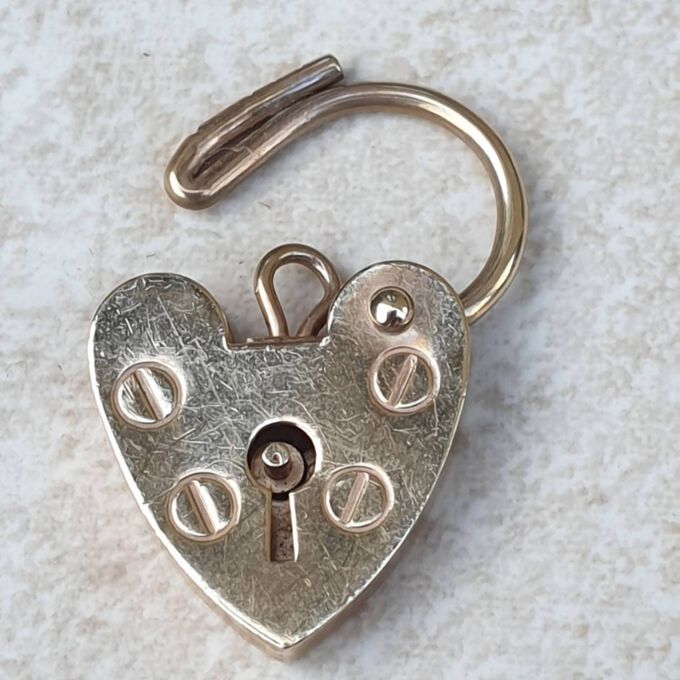 Small Plain Heart Padlock in 9ct Gold