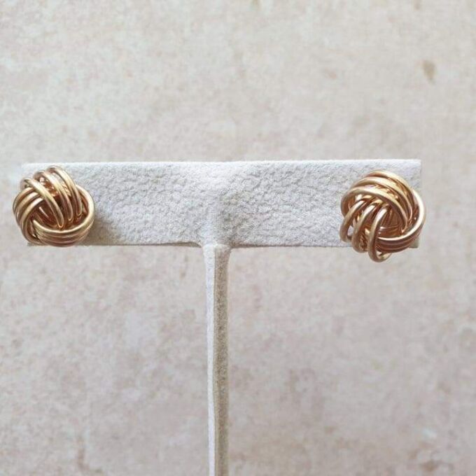 Knot Stud Earrings in 9ct Gold.