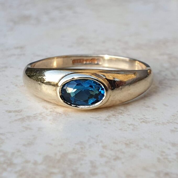 London Blue Topaz Ring in 9ct Gold, a UK J or a US 5