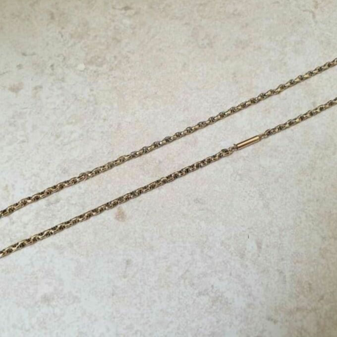Antique Chain in 9ct Gold, 17 inches.