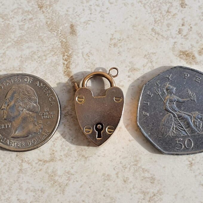 Plain Padlock in 9ct Rose Gold