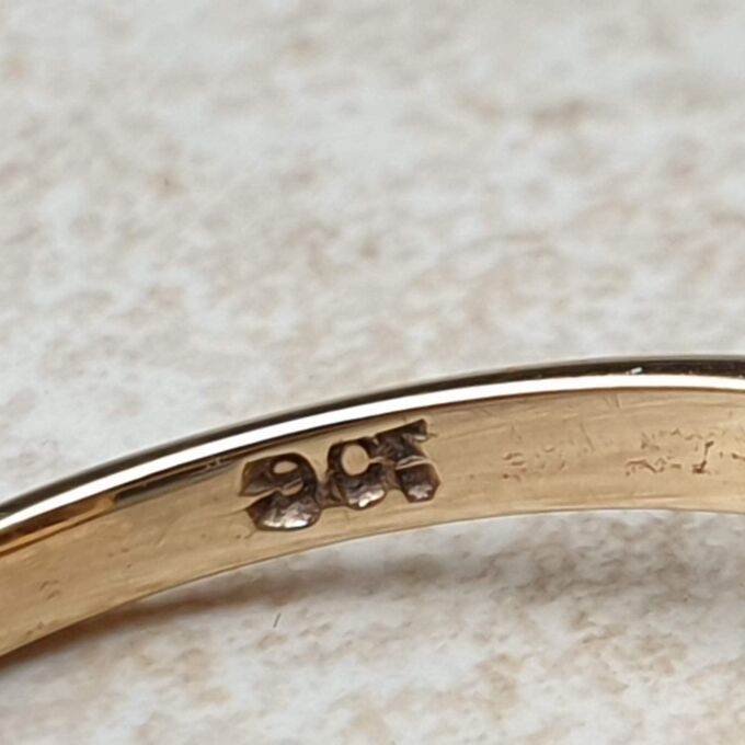 Vibrant Citrine Solitaire Ring in 9ct Gold, a UK L or a US 6.