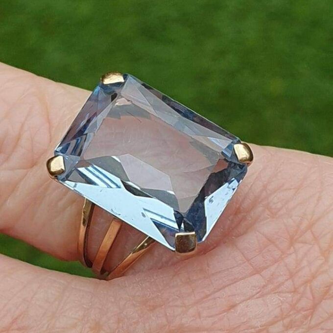 Synthetic Blue Spinel Solitaire Ring in 9ct Gold.