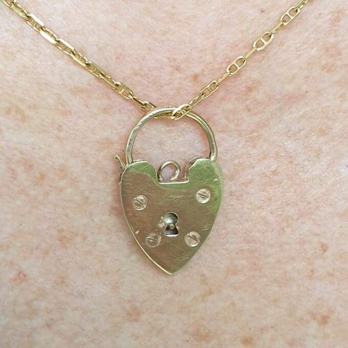 Reserved – Plain Padlock in 9ct Gold