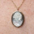Mother of Pearl Cameo Brooch or Pendant in 9ct Gold.