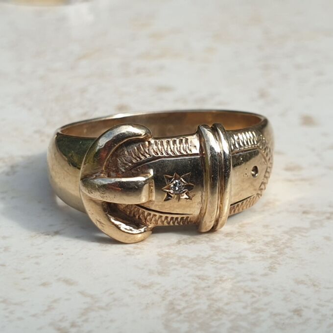 Diamond Set Buckle Ring in 9ct Gold, a UK S or a US 9 1/2.