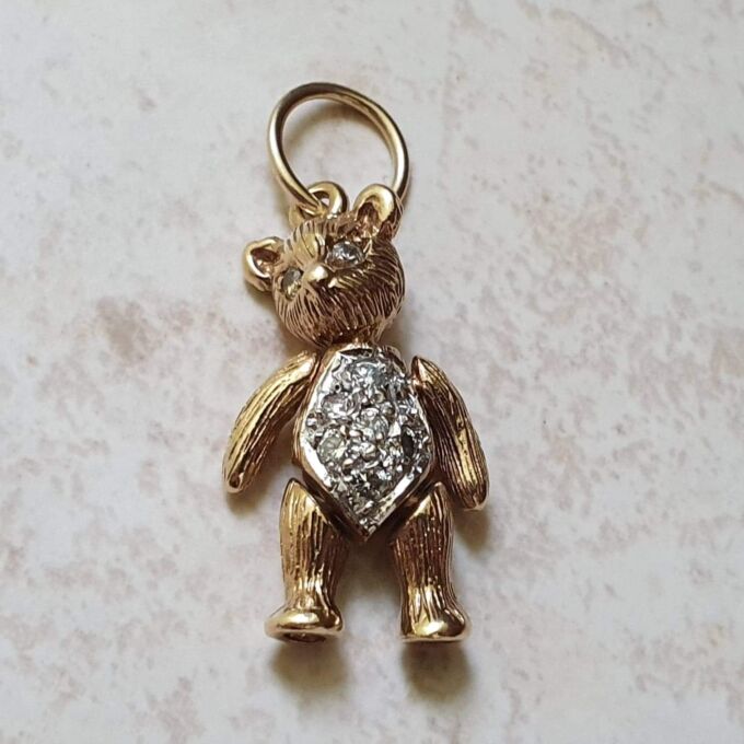 Small Gemset Vintage Teddy Bear in 9ct Gold