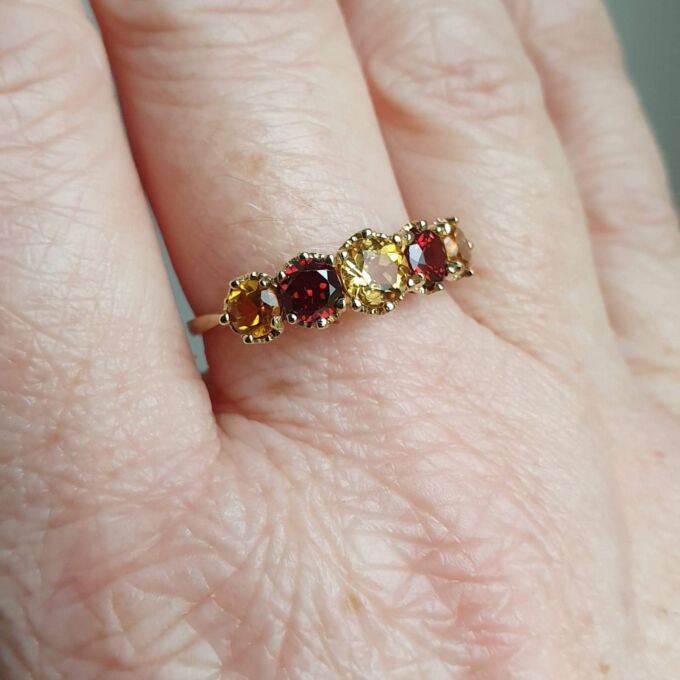 Garnet and Citrine Ring in 9ct Gold, a UK Q1/2 or a US 8 3/4