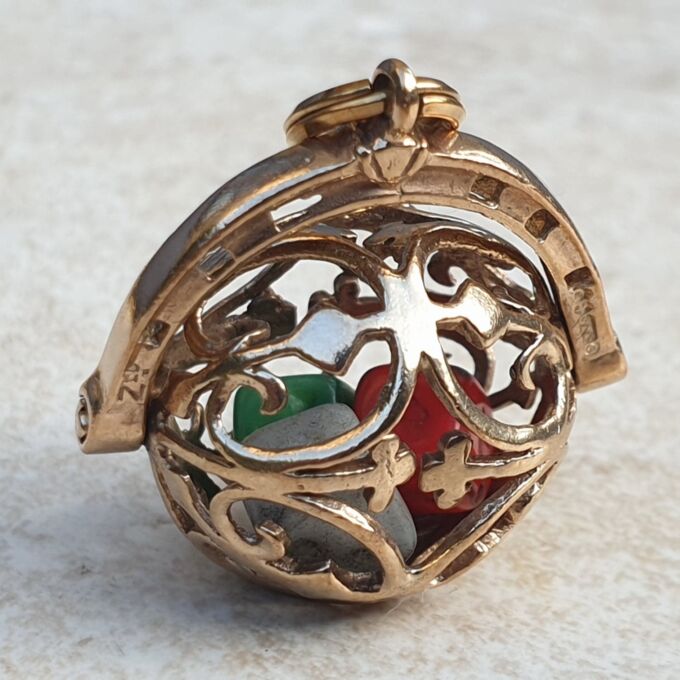 Dice Spinner Pendant in 9ct Gold