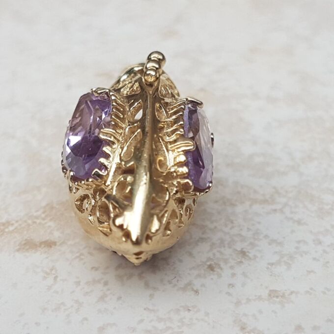 Luscious Lantern Pendant with Amethyst in 9ct Gold