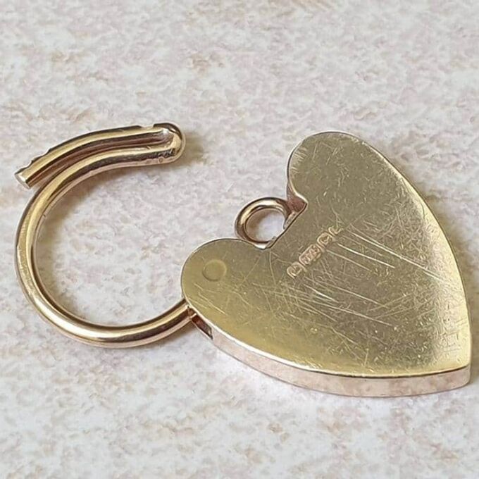 Engraved Front Fully Working Heart Padlock in 9ct Gold