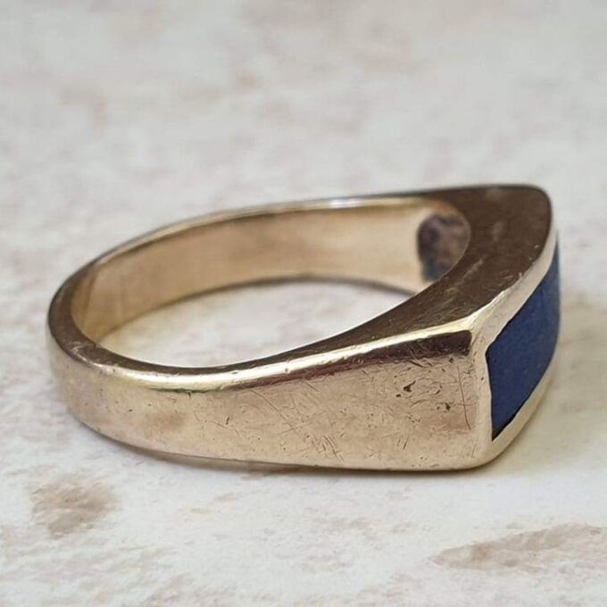 Lapis Lazuli Signet Ring in 9ct Gold, a UK L 1/2 or a US 6 1/4