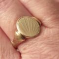 Sunray Signet Ring in 9ct Gold, a UK S 1/2 or a US 9 3/4
