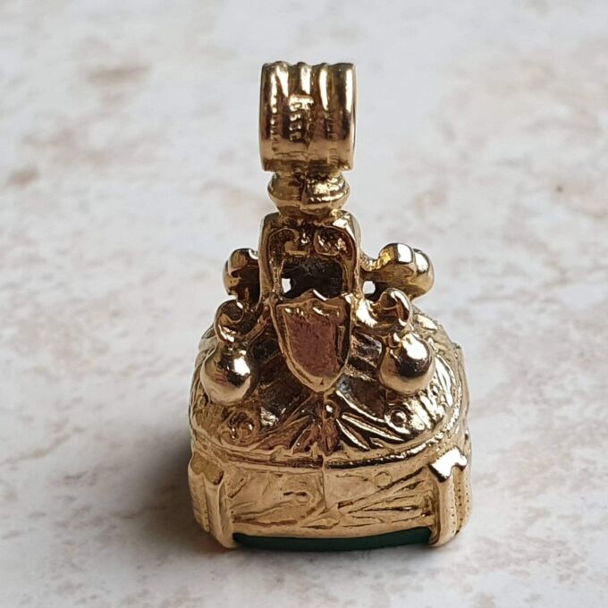 Chrysoprase Fob Pendant in 9ct Gold