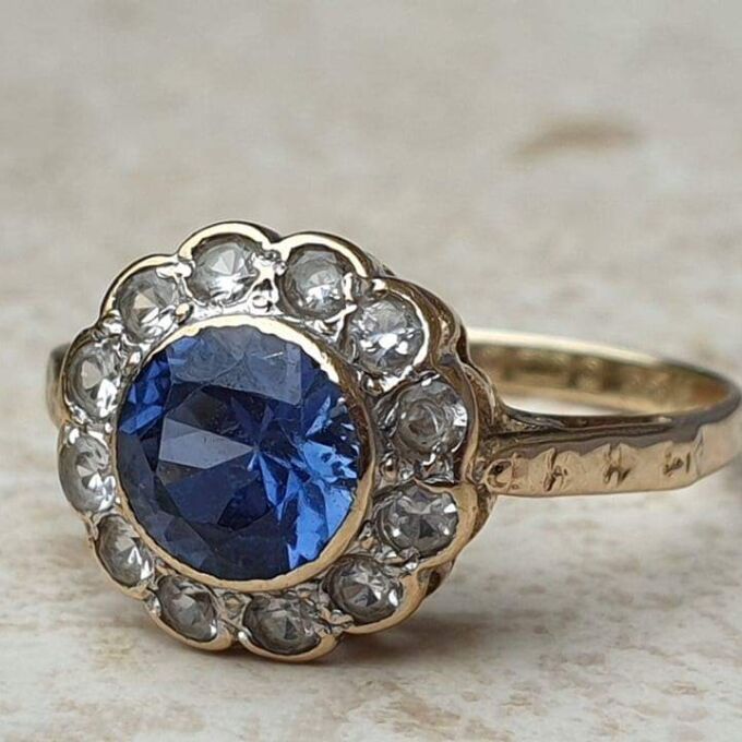 Synthetic Sapphire Ring in 9ct Gold.