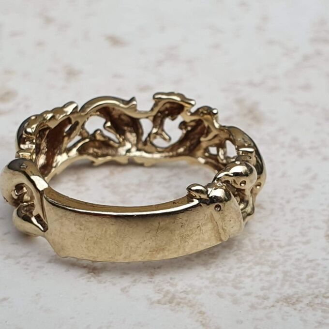 Dolphin Band Ring in 9ct Gold, a UK N 1/2 or a US 7 1/4