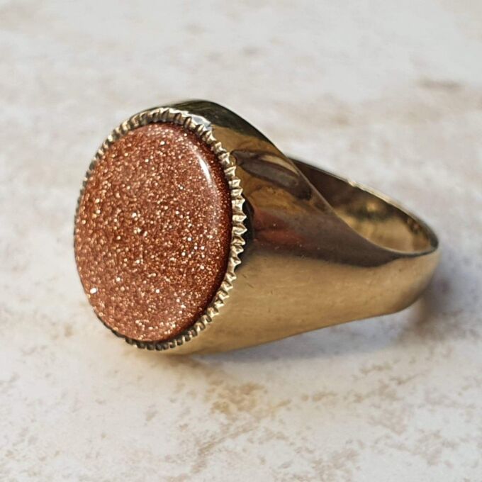 Goldstone Signet Ring in 9ct Gold.