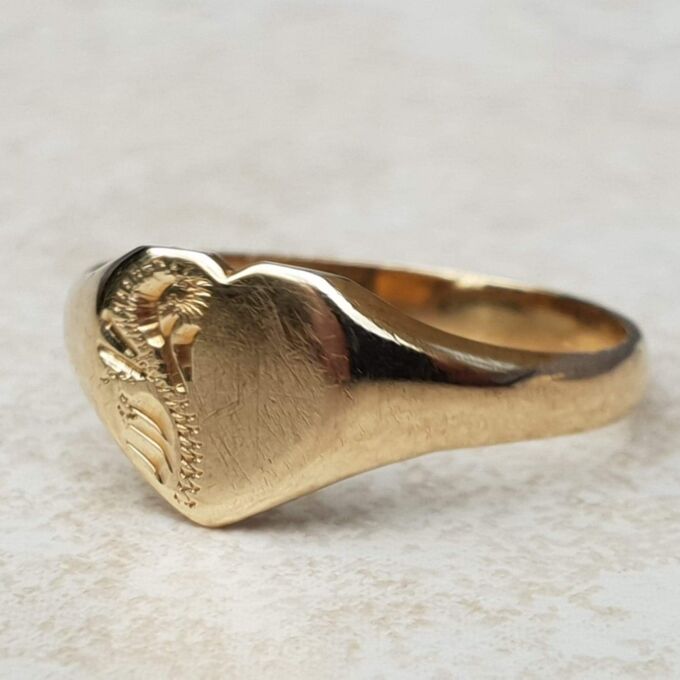 Sale – Heart Signet Ring in 9ct Gold, a UK O 1/2 or a US 7 1/2.