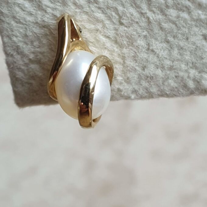 Pearl Caged Earrings in 9ct Gold