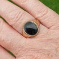 Onyx Signet Ring in 9ct Gold, a UK O or a US 7 1/2