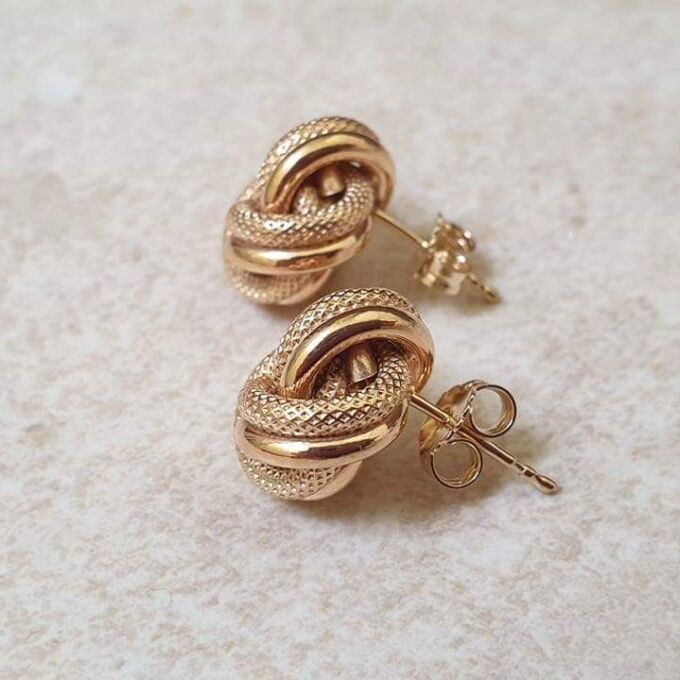 Bold Knot Stud Earrings in 9ct Gold.