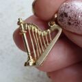 Vintage Harp Pendant in 9ct Gold.