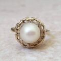 Pearl Solitaire Ring in 9ct Gold.