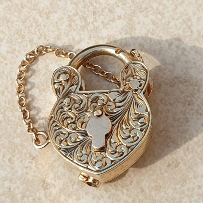 Ornate Heavy Padlock with Key in 9ct Gold