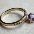 Amethyst Dangling Charm Ring in 9ct Gold,  a UK K 1/2 or a US 5 1/2.