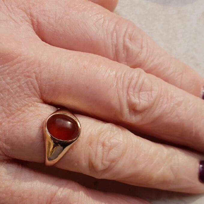 Cabochon Carnelian Signet Ring in 9ct Gold, a UK L 1/2 or a US 6 1/2.